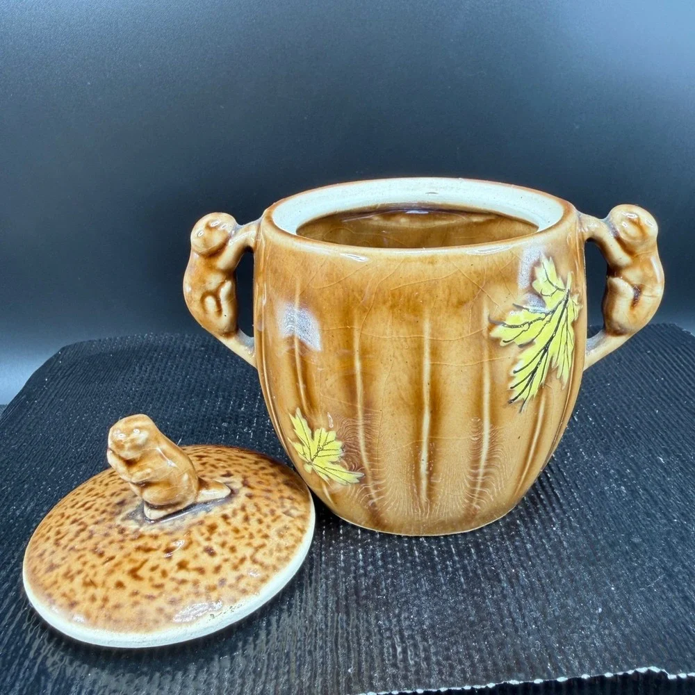 Vintage Shafford‎ 1951 Squirrel Maple Leaf Ceramic Sugar Bowl with Lid Brown VTG
